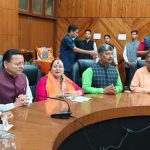 मुख्यमंत्री पुष्कर सिंह धामी ने शुक्रवार को नैनीताल में विभिन्न कार्यक्रमों में हिस्सा लिया, पत्रकारों से वार्ता में कहा “कांग्रेस नेता राहुल गांधी को कोई गम्भीरता से नहीं लेता” ।