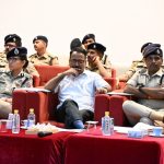 कैंची धाम के स्थापना दिवस पर होगा पुलिस का पहरा, भारी फोर्स की तैनाती हुई,आईजी कुमाऊं ने जिलाधिकारी नैनीताल सहित अन्य जिलों के पुलिस कप्तानों की मौजूदगी में की तैयारियों की समीक्षा, 13 जून से 16 जून तक रहेगा यातायात डायवर्जन, 14 व 15 जून को रहेगा कैंची धाम मार्ग जीरो जोन,