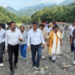 बलियानाले के ट्रीटमेंट कार्यों से संतुष्ट नहीं हैं भीमताल के ब्लॉक प्रमुख व क्षेत्र के जनप्रतिनिधि, ब्लॉक प्रमुख डॉ.हरीश बिष्ट ने किया ग्राम प्रधानों व जनप्रतिनिधियों के साथ बलियानाले की तलहटी क्षेत्र का दौरा,